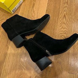 Kenneth Cole Reaction booties, Road Stop model, NWT